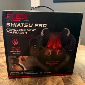 SHIATSU PRO CORDLESS NECK SHOULDER MASSAGER